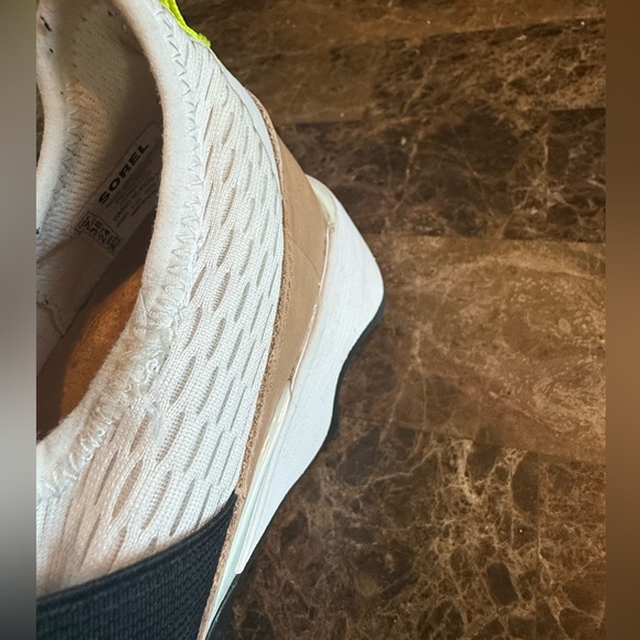 Sorel. Kinetic™ Impact II Strap Sneakers. White/Black. Size 7. - Picture 6 of 11